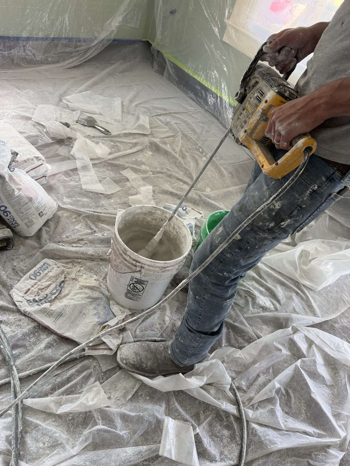 Mixing drywall compound